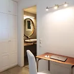 Spectacular 8 Bedrooms Vibhu Private Jacuzzis * カラファティス