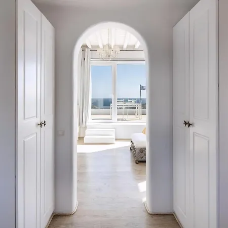 Spectacular 8 Bedrooms Vibhu Private Jacuzzis